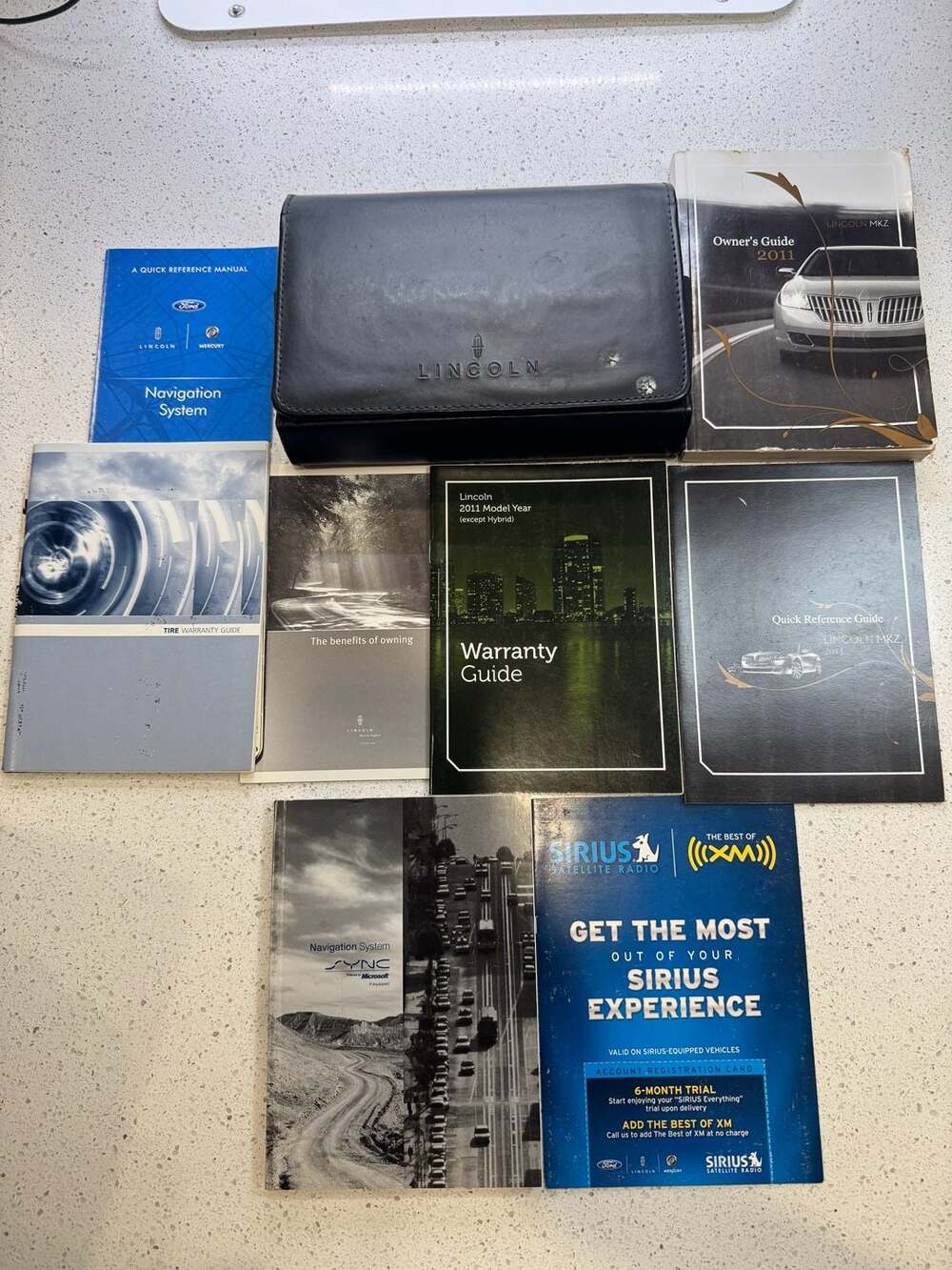 2011 Lincoln MKZ Owners Manual Set with Leather Case